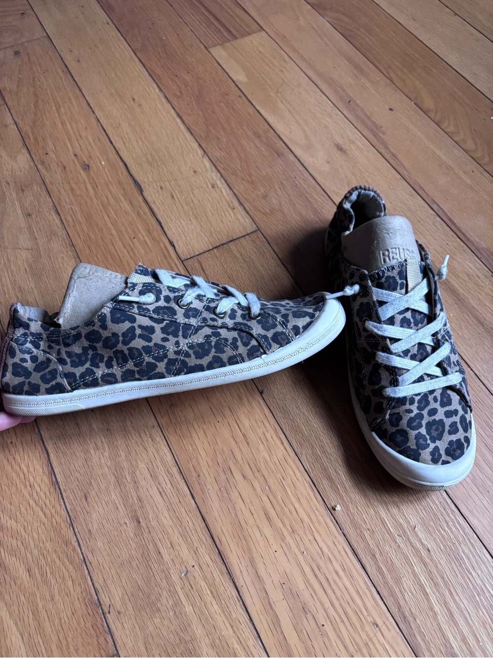 Women’s Leopard Print  Canvas Slip on Sneakers